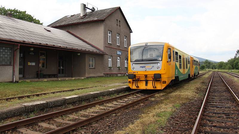 Štíty přijdou podruhé během deseti let o vlakové spojení.