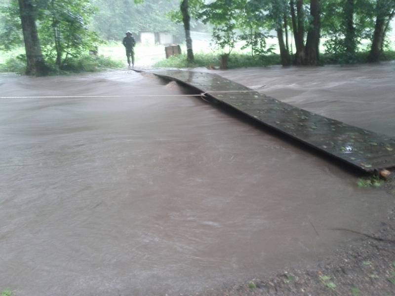 Tábor Duha Křišťál Lutín nedaleko Drozdovské Pily na Zábřežsku zatopila v neděli 3. srpna voda z řeky Březné.