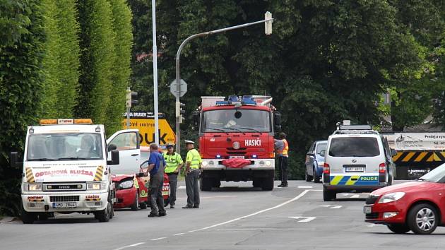 Nehoda dvou osobních automobilů na křižovatce ulic Jesenická a M. R. Štefánika v Šumperku.