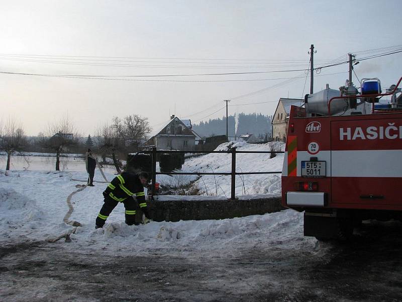 Požár dřevařské firmy v Mostkově