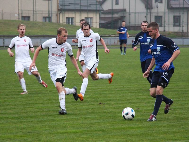 Sulko padlo s Medlovem gólem z penalty.