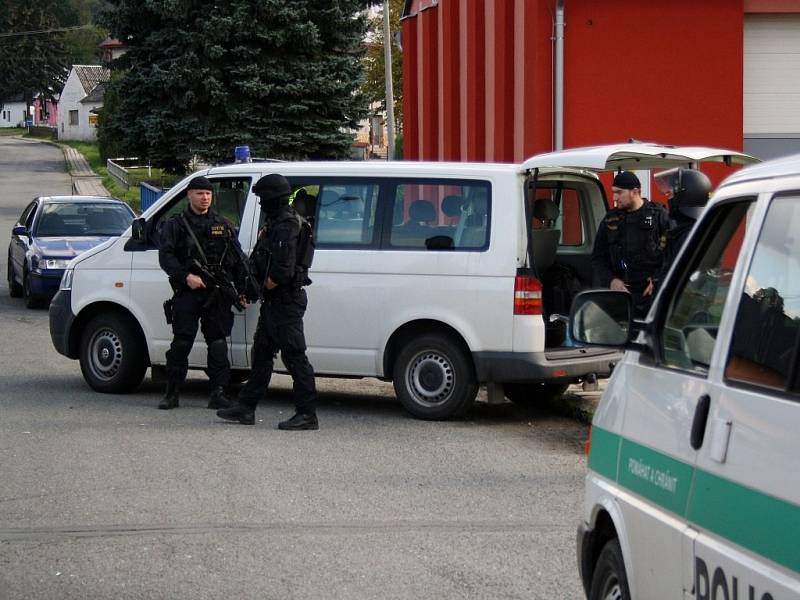 Policejní kontroly mezi Hrabišínem a Libinou v sobotu 27. září.