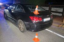 Střet opilého řidiče se zaparkovaným autem ve Vidnavě, 24. srpna 2023.