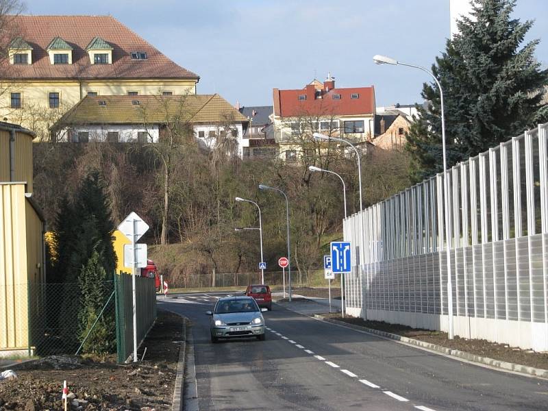 Nový průtah, který ulehčí dopravě v centru Zábřehu, otevřelo město v pondělí 7. ledna. Z dolního náměstí odvede asi pětinu dopravy.