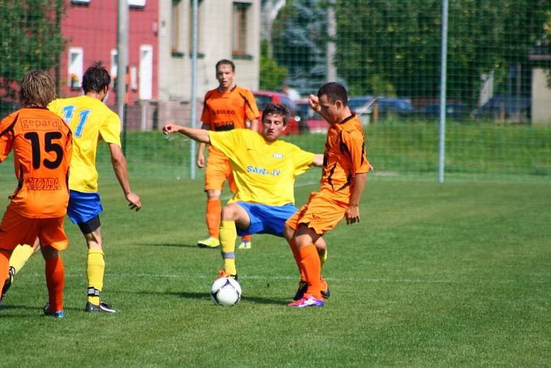 Přátelské utkání Zábřeh versus Šumperk (žluté dresy) v Leštině.