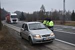 Policejní kontrola na hranici šumperského a svitavského okresu v pondělí 1. března dopoledne u Studené Loučky na Mohelnicku.