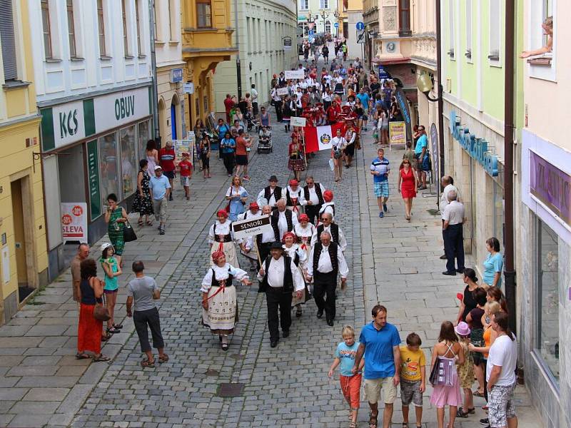 Roztančená ulice. Folklorní festival v Šumperku