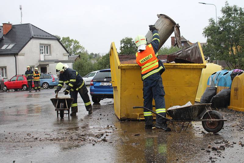 Následky bleskové povodně po přívalovém dešti v Jedlí, stav v pondělí 2. září 2019.