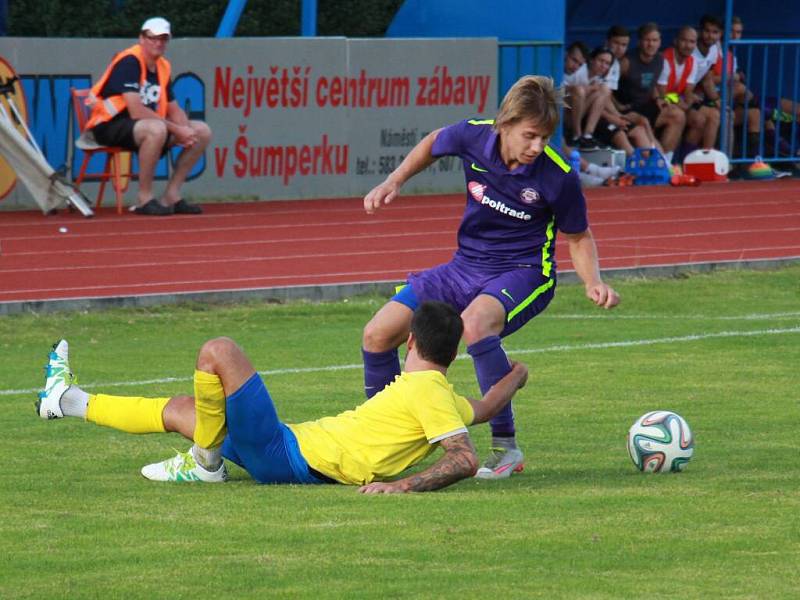 MOL Cup: Šumperk (ve žluté) proti Mohelnici