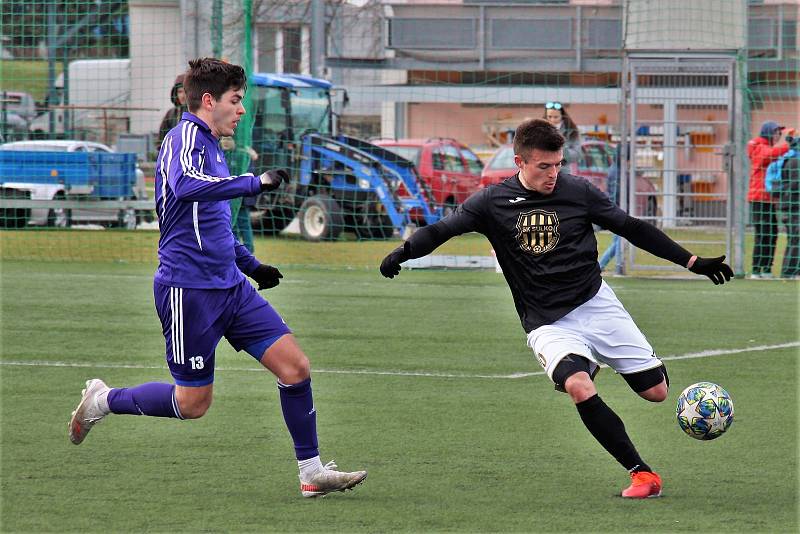 Mohelnice slaví v krajském přeboru první výhru jara, když ovládla nedělní derby na hřišti Zábřehu