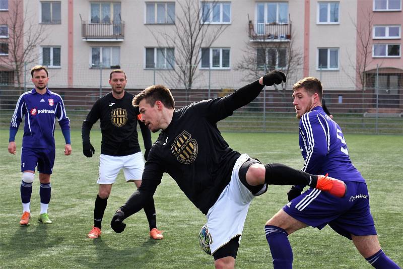 Mohelnice slaví v krajském přeboru první výhru jara, když ovládla nedělní derby na hřišti Zábřehu