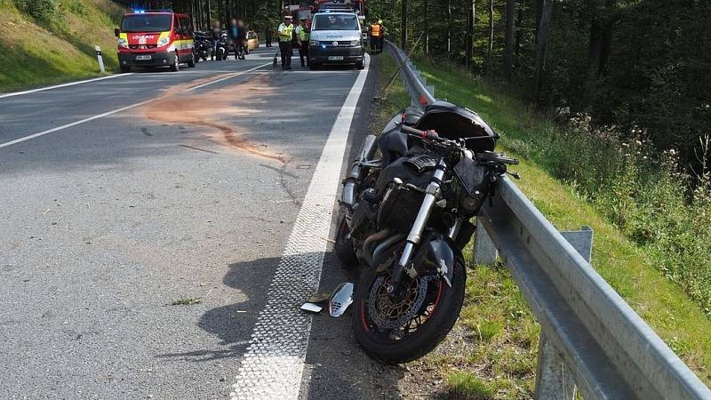 Nehoda motorkáře mezi Kouty nad Desnou a Červenohorským sedlem, 13. září 2020