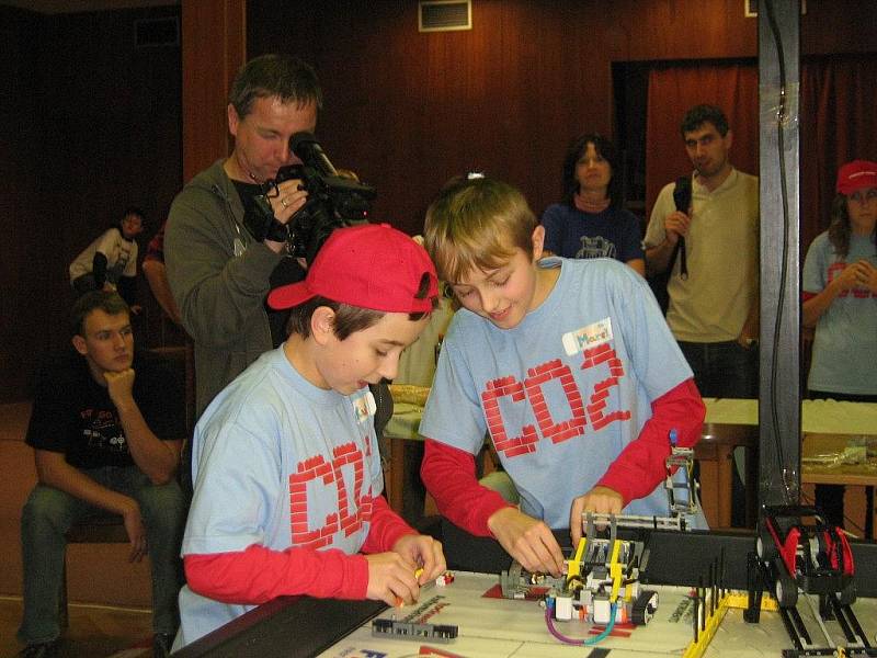 Finále soutěže First Lego League v jesenickém Pentagonu