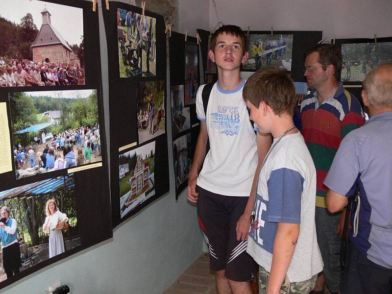 Pekařovská pouť a setkání flašinetářů přilákaly o víkendu stovky turistů