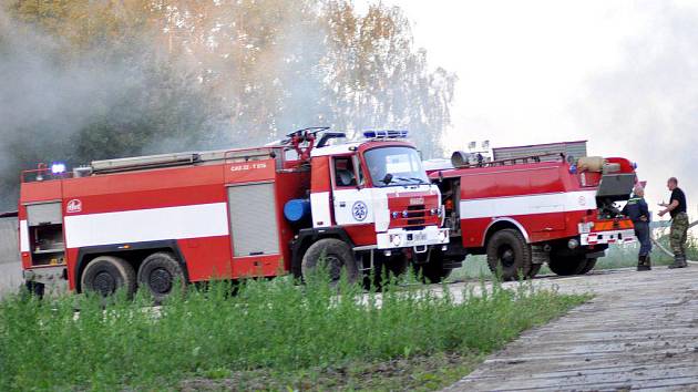 Za likvidační práce po nehodách požadují hasiči v kraji už desítky tisíc -  Karlovarský deník