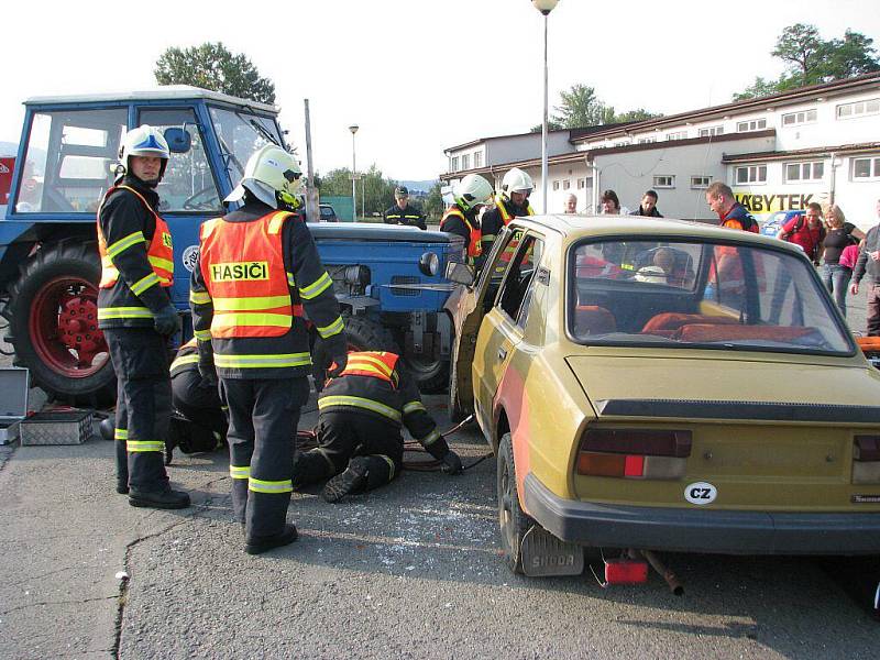 Taktické cvičení hasičů, policie a zdravotníků se konalo v Jesenické ulici v Šumperku