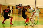 Futsalisté Delty Real (bílé dresy) v utkání s Benagem