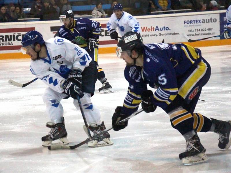 Draci Šumperk - HC Bobři Valašské Meziříčí 2:1.