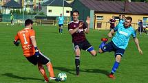 Fotbalisté Jeseníku (v modrém) porazili Litovel 4:3 na penalty.