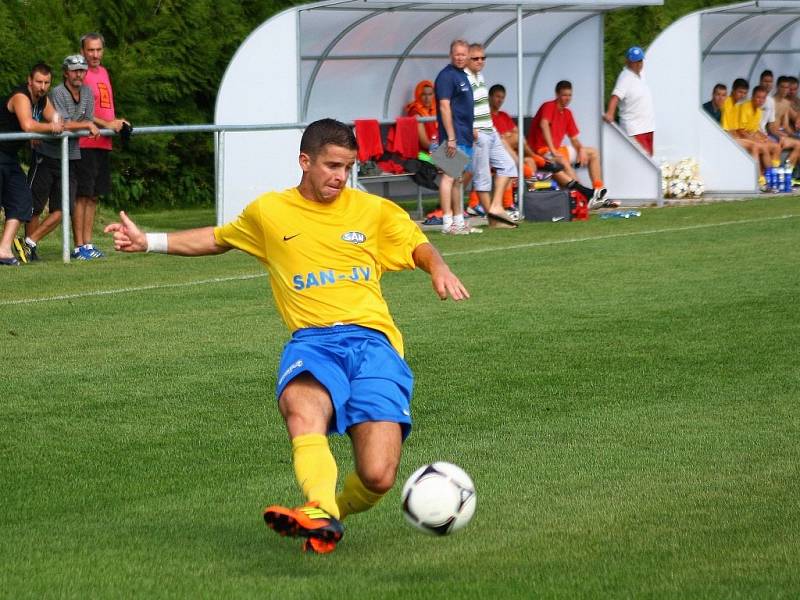 Přátelské utkání Zábřeh versus Šumperk (žluté dresy) v Leštině.