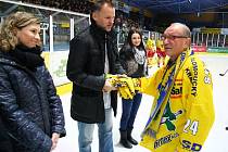 Poděkování Romanu Meluzínovi, šumperský zimní stadion, sobota 10. listopadu 2012.