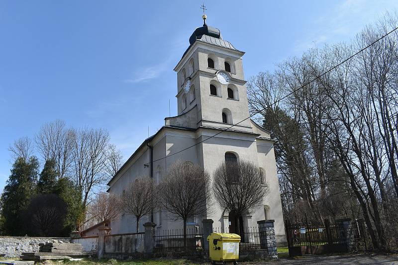 Mikulovice - kostel v Širokém Brodě