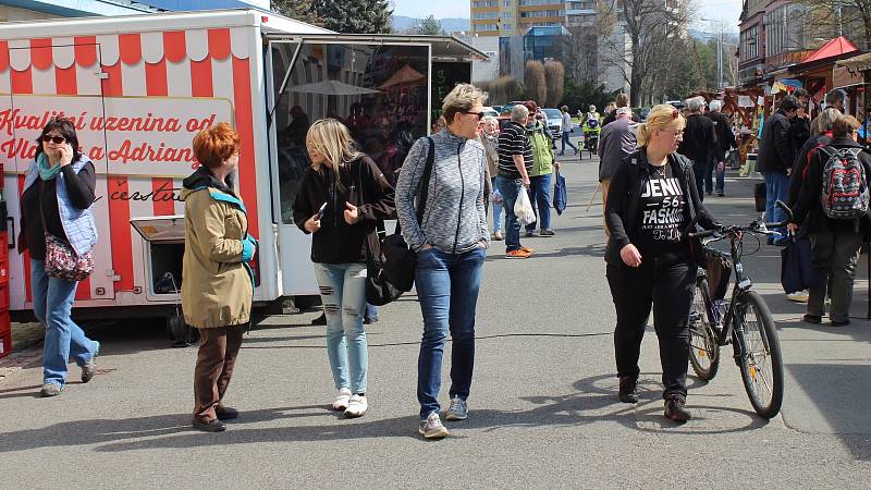 První farmářské trhy sezony 2019 v Šumperku.