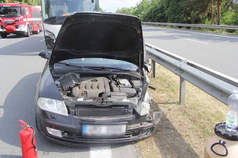 Dopravní nehoda autobusu a osobního auta v úterý 28. června v Mohelnici.