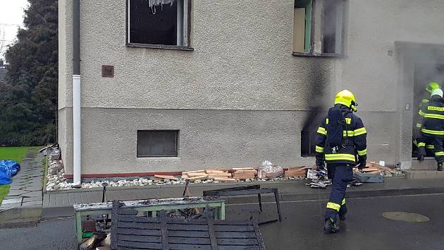 Požár bytového domu v Sudkově, který si vyžádal evakuaci dvo dětí a dvou dospělých, 14. 3. 2023