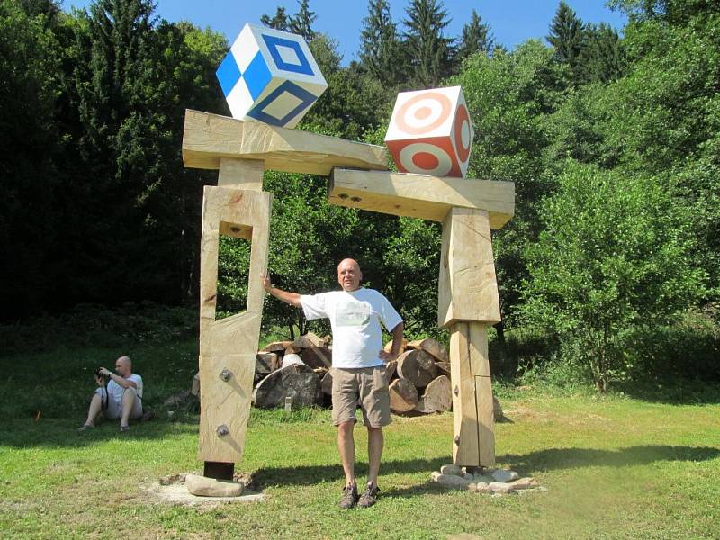 Z třetího ročníku festivalu Zlaté ruce ve Vlaském na Hanušovicku.