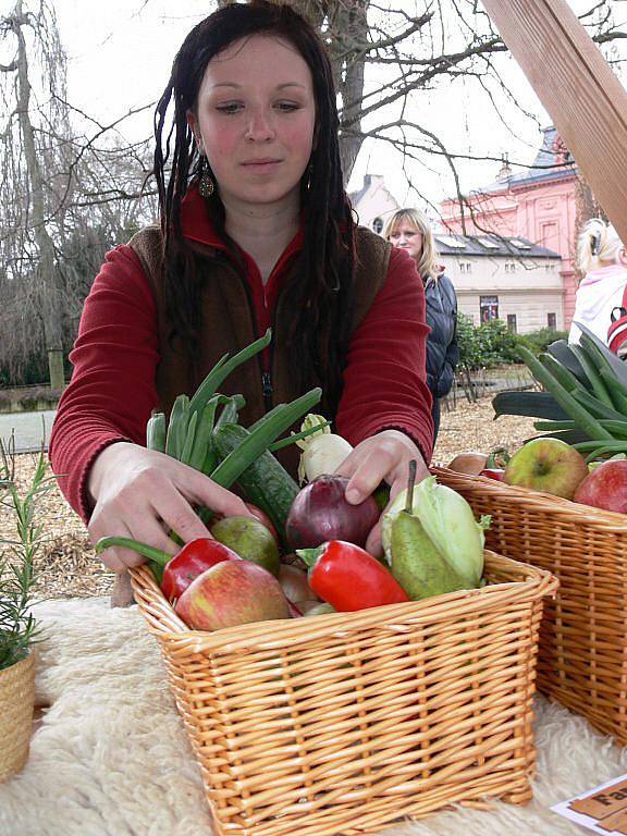 Farmářské trhy měly v Šumperku premiéru 1. dubna 2011