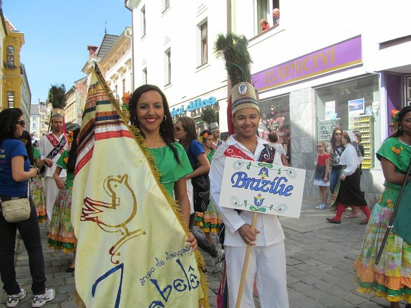 Roztančená ulice – jeden z programů XXII. Mezinárodního folklórního festivalu v Šumperku.