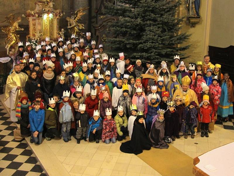 Požehnání tříkrálovým koledníkům ze severní části olomoucké arcidiecéze v Zábřehu.