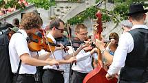 Roztančená ulice. Folklorní festival v Šumperku