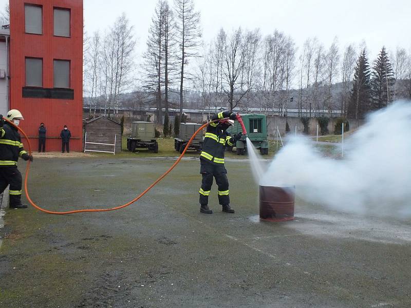 Slavnostní rozloučení s velitelem požární stanice Jeseník Pavlem Antošem.