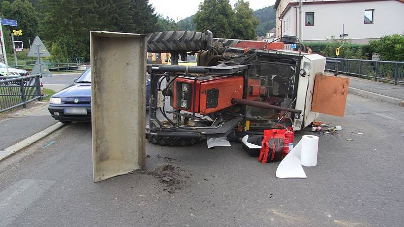Nehoda traktoru v Hanušovicích - 17. srpna 2022