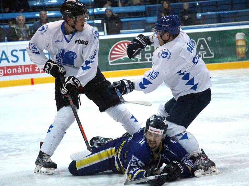 Draci Šumperk - HC Bobři Valašské Meziříčí 2:1.