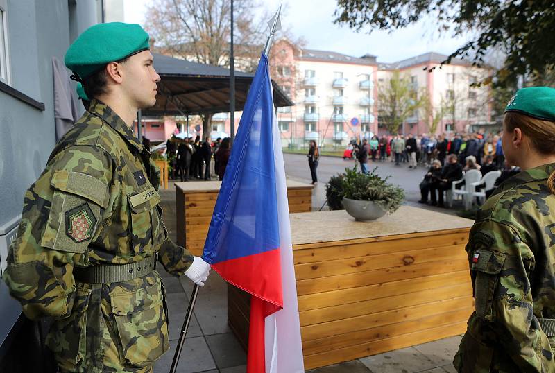 Odhalení pamětní desky vojákům 13. pěšího pluku ze Šumperku