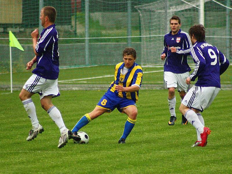 Mohelnice (modré dresy) versus Opava B