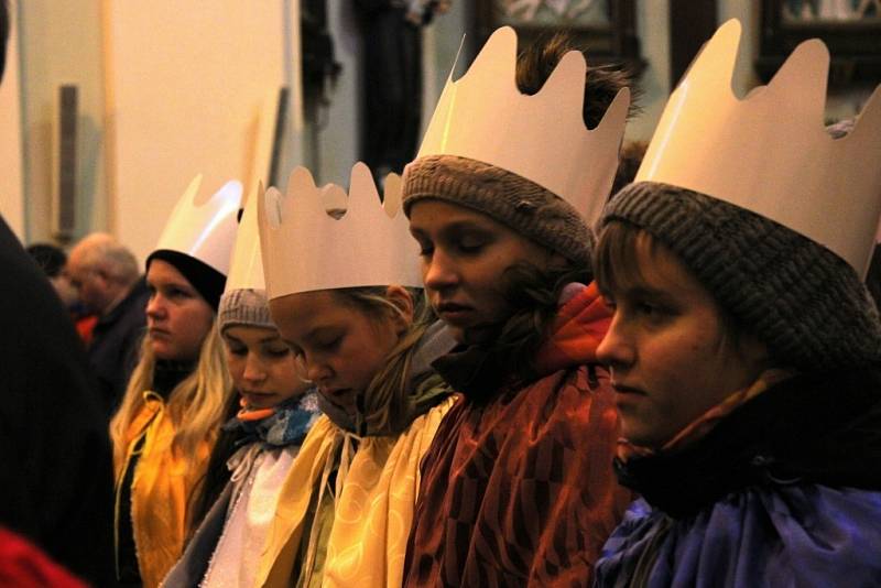 Požehnání tříkrálovým koledníkům ze severní části olomoucké arcidiecéze v Zábřehu.