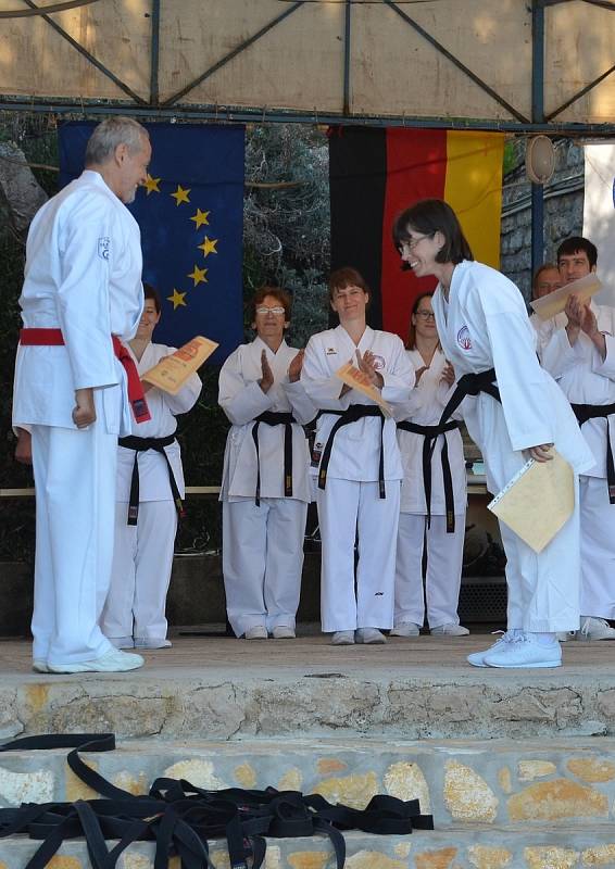 Zápasnice v karate Alena Bajerová v Chorvatsku.