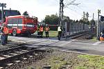 Tragická nehoda 29. září 2022 na přejezdu v Postřelmově. Vlak tam smetl dodávku, řidič nepřežil