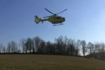 Pro zraněného muže po havárii na elektrokole u Pekařova v Jeseníkách musel přiletět vrtulník. 9.4. 2020