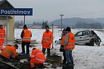 Snímky z postřelmovského přejezdu, kde se auto střetlo s vlakem