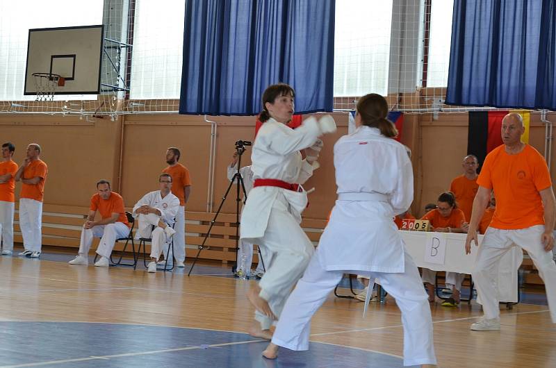 Zápasnice v karate Alena Bajerová v Chorvatsku.