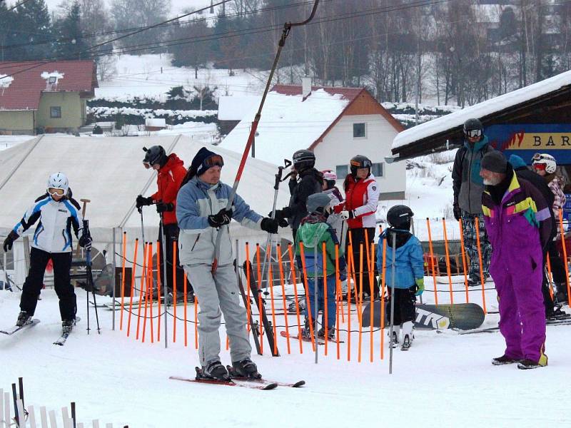 Do jednoho z nejmodernějších lyžařských areálů v Jeseníkách, kterým je K3Sport v Koutech nad Desnou, se v sobotu sjížděli návštěvníci z celé republiky i sousedního Polska.