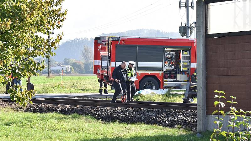 Nehoda dodávky a vlaku ve čtvrtek 29. září na přejezdu v Postřelmově.