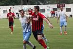 Fotbalisté Olešnice (v bílém) prohráli v Mohelnici pohárový zápas s Opavou 0:6.