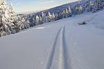 Snímky z prošlapávání první běžecké stopy zimy 2021/2022 mezi Ovčárnou a Švýcárnou.