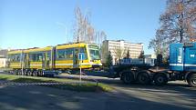 Plzeňská tramvaj Astra před složením v areálu Pars nova.